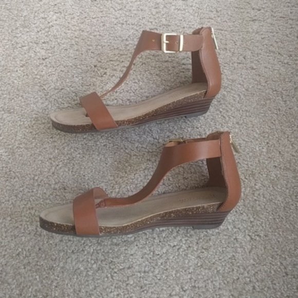 NWOT Kenneth Cole Great Gal Sandals - Picture 2 of 6